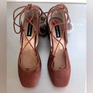 Design Lab Lord & Taylor Brown Leather Ghillie Lace Up Pom Pom Block Heel 8.5M